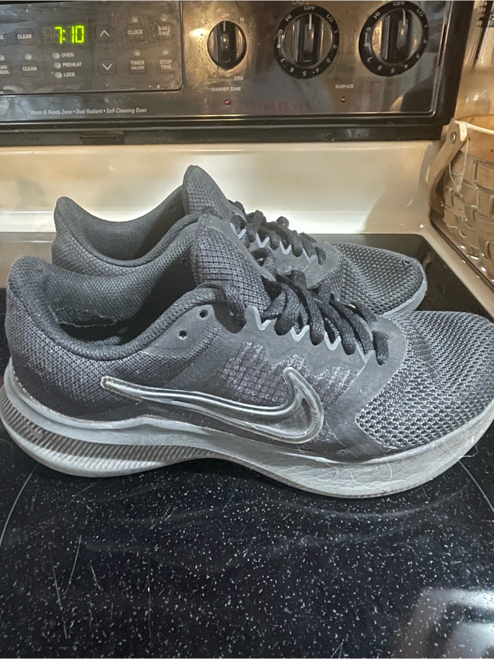 Nike Downshifter 11 Black Running Shoes Size 8 Women’s preowned see photos